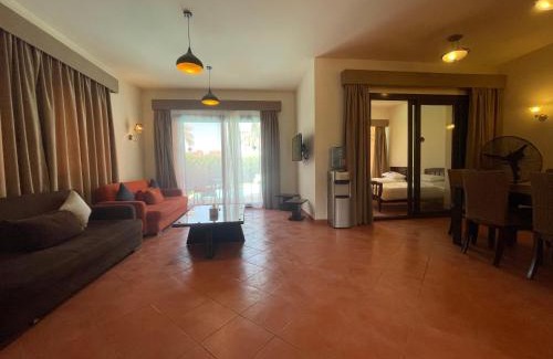 Zafarana Apartment | Family Retreat at Villa Cancun with Private Pool & Beach