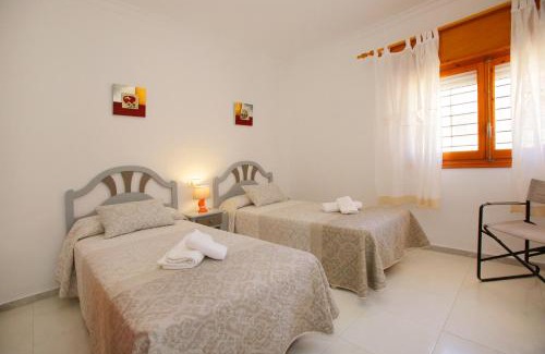 La Canuta Villa | Relax at Villa Canuta De Ifach – Pool & Pet Friendly