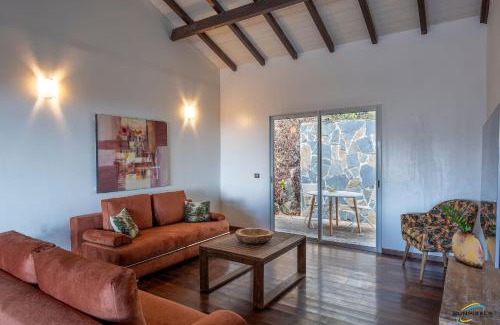 Les Anses-d'Arlets Villa | Villa Cap Sud: Inviting Pool and Ocean View Awaits