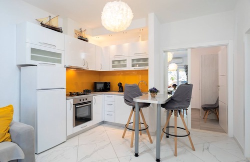 Hvar Old Town Apartment | Villa Capitis: Exceptional Stay with Deluxe Pool & Ocean View