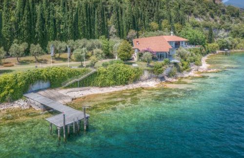 Cecina Hotel | Oceanfront Villa Cappellina: A 4-Star Guest Favorite
