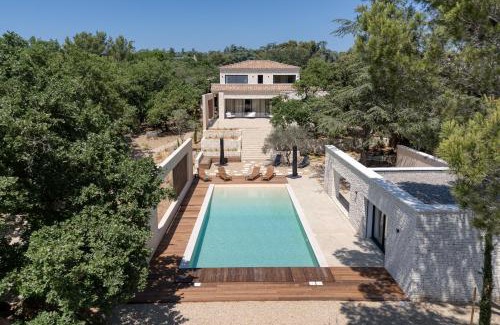 Cabrieres-d'Avignon Villa | Villa Capra Luberon