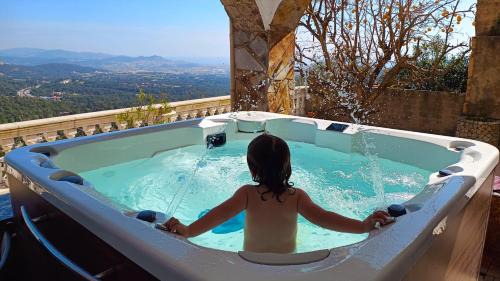 Palafolls Villa | Beachfront Villa Cariño: Family-Friendly with Pool & Hot Tub