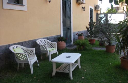Scillichenti Apartment | Oceanfront Villa Carati: Pet-Friendly Retreat with Breakfast