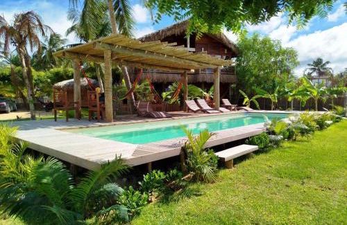Moitas Hotel | Discover Caravelas Praia de Moitas with Oceanfront Relaxation