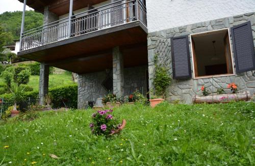 Viadanica House | Villa Carla: Family-Friendly Getaway in a Prime Location