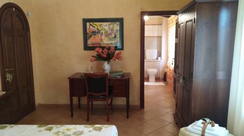Montenero di Bisaccia Bed & Breakfast | Villa Carla: Oceanfront Bliss with Pool and Hot Tub