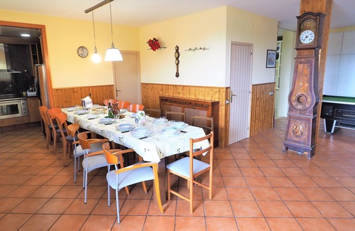 Mataro House | Villa Carolina: Ocean View, Pool & BBQ for Memorable Stays