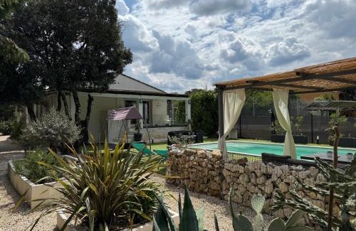 Mejannes-le-Clap Villa | Exclusive Villa with Pool and Tennis Court - 4 Star Stay
