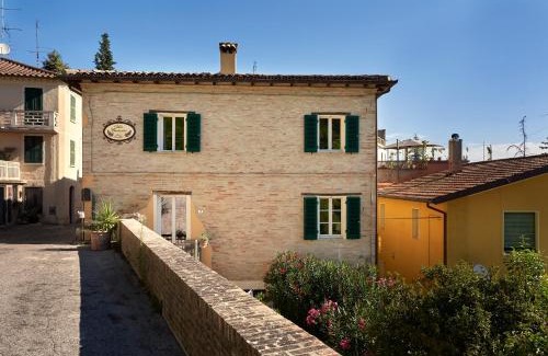 Cartoceto Bed & Breakfast | Pet Friendly Villa Cartoceto - Guest Rated 10/10 Stay