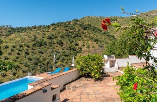 Colmenar Villa | Villa Casa Carrasco with Mountain View, Pool & Wi-Fi