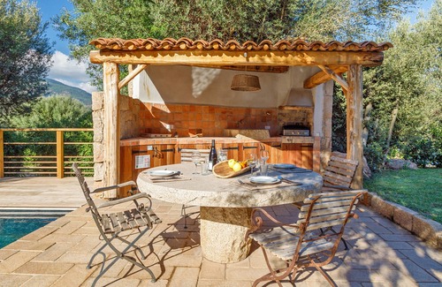 Figari Villa | Relaxing Villa 'Casa Di L'olivu' with Mountain View & Spa