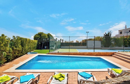 Olhao Villa | Villa 'Casa Do Sobreiro' with Sea View, Wi-Fi and Air Conditioning