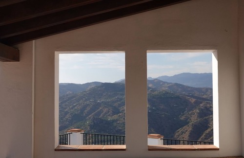 Comares Villa | Villa Casa Mendoza Comares: Breathtaking Views & Top Amenities