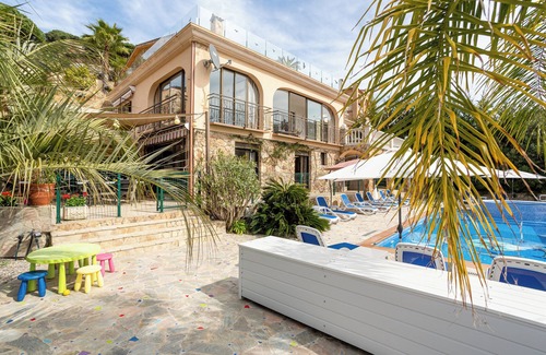 Lloret de Mar Villa | Villa Casa Pollino: Oceanfront Retreat with Pool & Spa