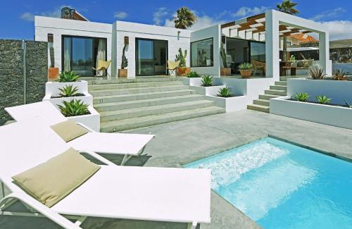 La Pared House | Villa Casajable: Guest Rated 9.3 with Pool & Family-Friendly