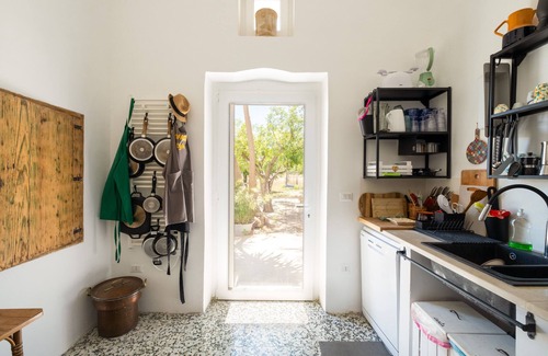 Cutrofiano Villa | Relax at Villa 'Casale Cafazza Country House' with Pool