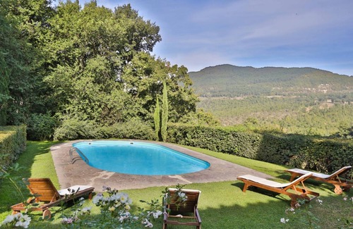 Pieve Santo Stefano Villa | Villa Casanova - Serene Getaway with Garden & Pool in Tuscany