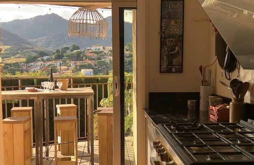 Collioure Villa | Villa-casaroom: Design Décor with Ocean View & Top-notch Cuisine