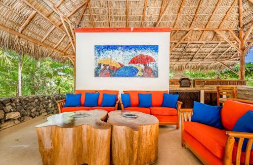 Coco House | Explore Villa Casiopea: Family-Friendly with Pool Access