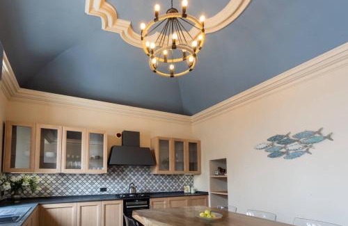 Azzano Villa | Relaxing Villa Castravalva with Oceanfront Views