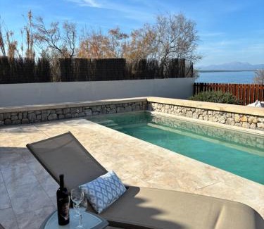 Colonia de Sant Pere Villa | Villa Catalá: Oceanfront Oasis with High Guest Ratings