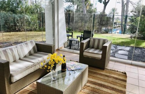 Cambrils House | Villa Catalunya: 4-Star Retreat with Oceanfront Pool & Spa