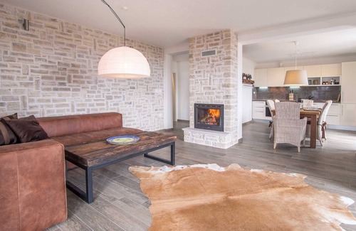 Milohnici Villa | Villa CAVALLO: Poolside Retreat with Ocean Views