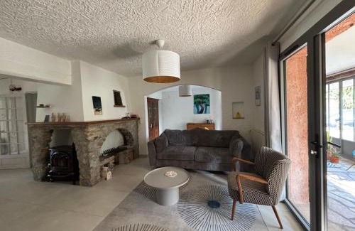 Saint-Paul-en-Foret House | Oceanfront Villa Cazat Rozat with Pool & Family Amenities
