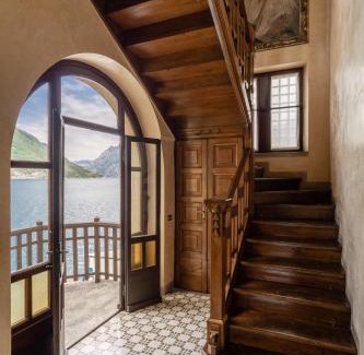 Sulzano House | Beachfront Villa Cecilia with Ocean View & Pet-Friendly Perks