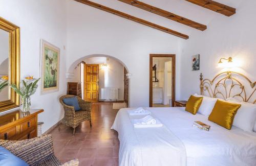 Montgo de Toscamar Villa | Discover Villa Celestia: Pet-Friendly Retreat with Pool