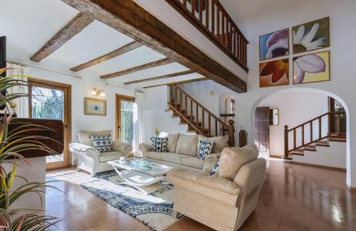 Montgo de Toscamar Villa | Discover Villa Celestia: Pet-Friendly Retreat with Pool