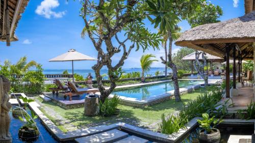 Sanur Villa | Villa Cemara: Oceanfront Retreat with Pool & Breakfast