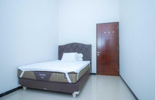 Sidomulyo Villa | Elegant Villa Cendana Syariah with Private Pool Retreat