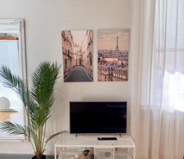 Etu-Toolo Apartment | Villa Centralen: Highly Rated Stay with Family-Friendly Amenities