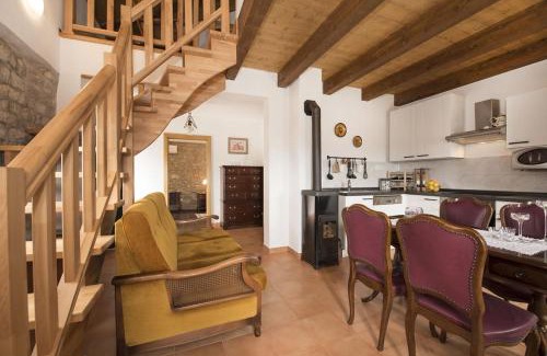 Civljane Apartment | Villa Cetina: Guest Rated 9.7 with Family-Friendly Dining
