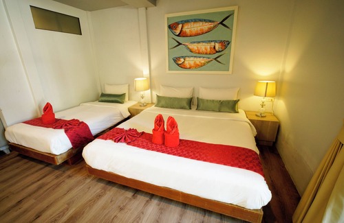 Khlong Khut Hotel | Relax at Villa Cha Cha Chaolao Beach Resort with Pool & Spa