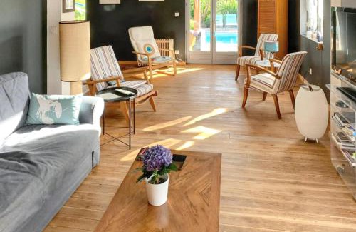 Soulac-sur-Mer Villa | Inviting Villa with Pool, Garden & WiFi Near Soulac Beach
