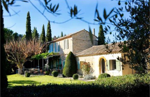Beaumes-de-Venise Villa | Relax at Villa with Private Pool & Pet-Friendly Amenities