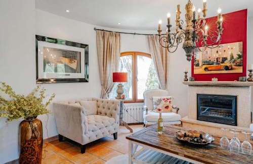 El Tosalet Villa | Relax at Villa Charme: Family-Friendly with Pool & Hot Tub