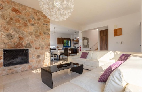 Polis Villa | Villa Charoula Tessera: Guest Rated 9.8 with Pool & Spa