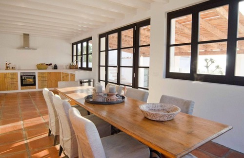 Canillas de Aceituno Villa | Villa Chepita: Spacious Four-Bedroom Retreat with Pool