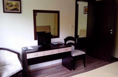 Teteven House | Villa Cherven: Guest Rated 9/10 with Hot Tub & Breakfast