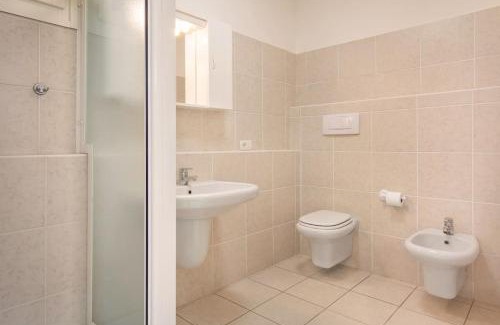 Cavaion Veronese Apartment | Villa Chiara: Inviting Apartment with Pool & Ocean View