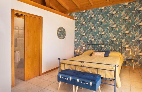 Cavaion Veronese Apartment | Villa Chiara: Inviting Apartment with Pool & Ocean View