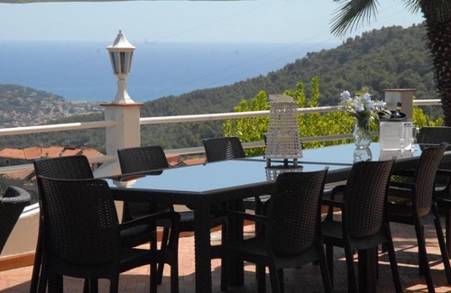 Garassini Villa | Experience Villa Chiara: Idyllic Stay in Andora Hills