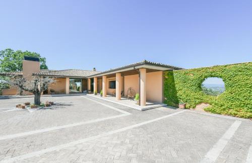 Giano dell'Umbria Apartment | Relax at Villa Chiara: 4-Star Oceanfront Retreat