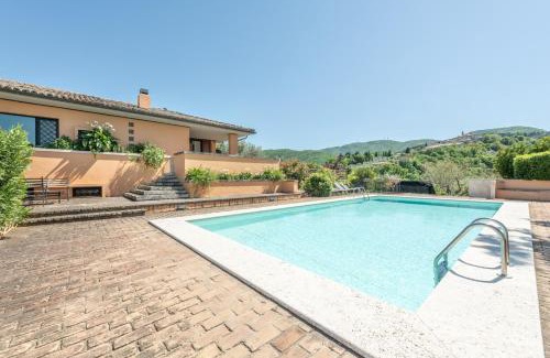 Giano dell'Umbria Apartment | Relax at Villa Chiara: 4-Star Oceanfront Retreat