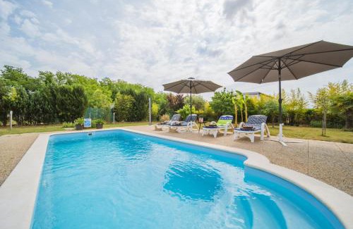 Musalez Villa | Villa Chiara: Private Pool, Garden & Oceanfront Bliss