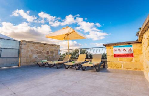 Zejtun Villa | Villa Chossie: Oceanfront Retreat with Pool & Pet-Friendly